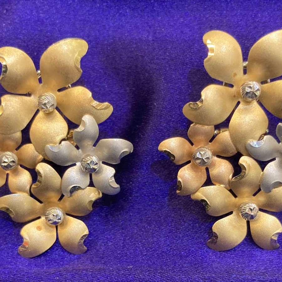 A pair of 18ct tri-colour gold earrings by Rondo of Italy